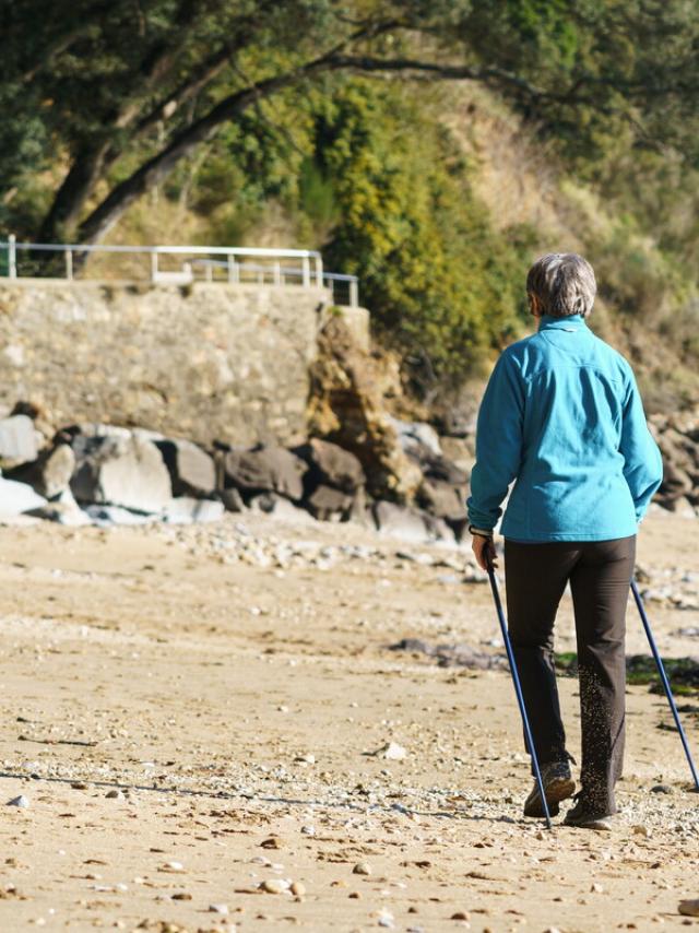 Marche nordique sur la Plage de Bonne Anse