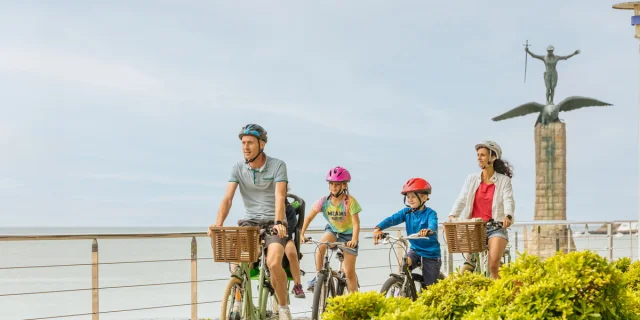 Balade à vélo sur le front de mer