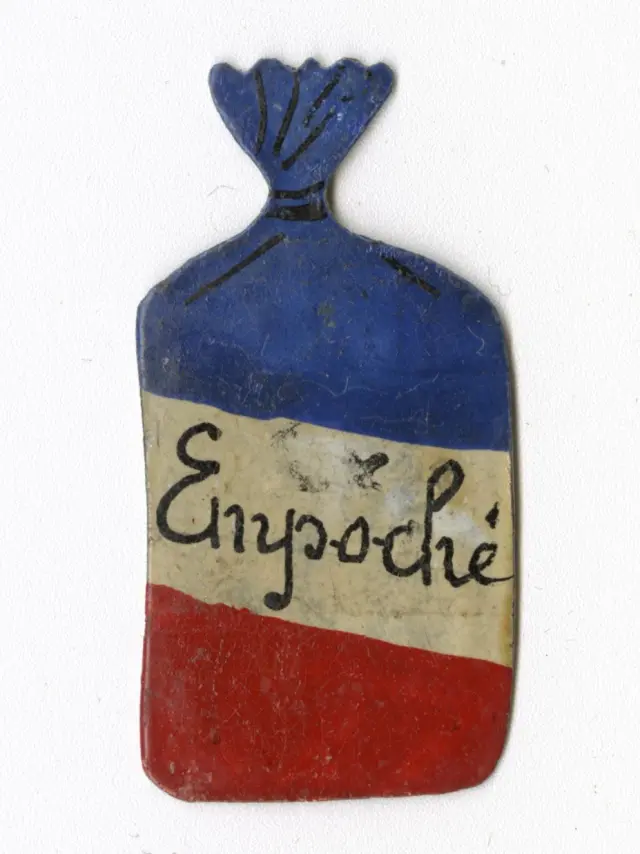 Objet En Lumiere Poche Saint Nazaire 1024x1236 1