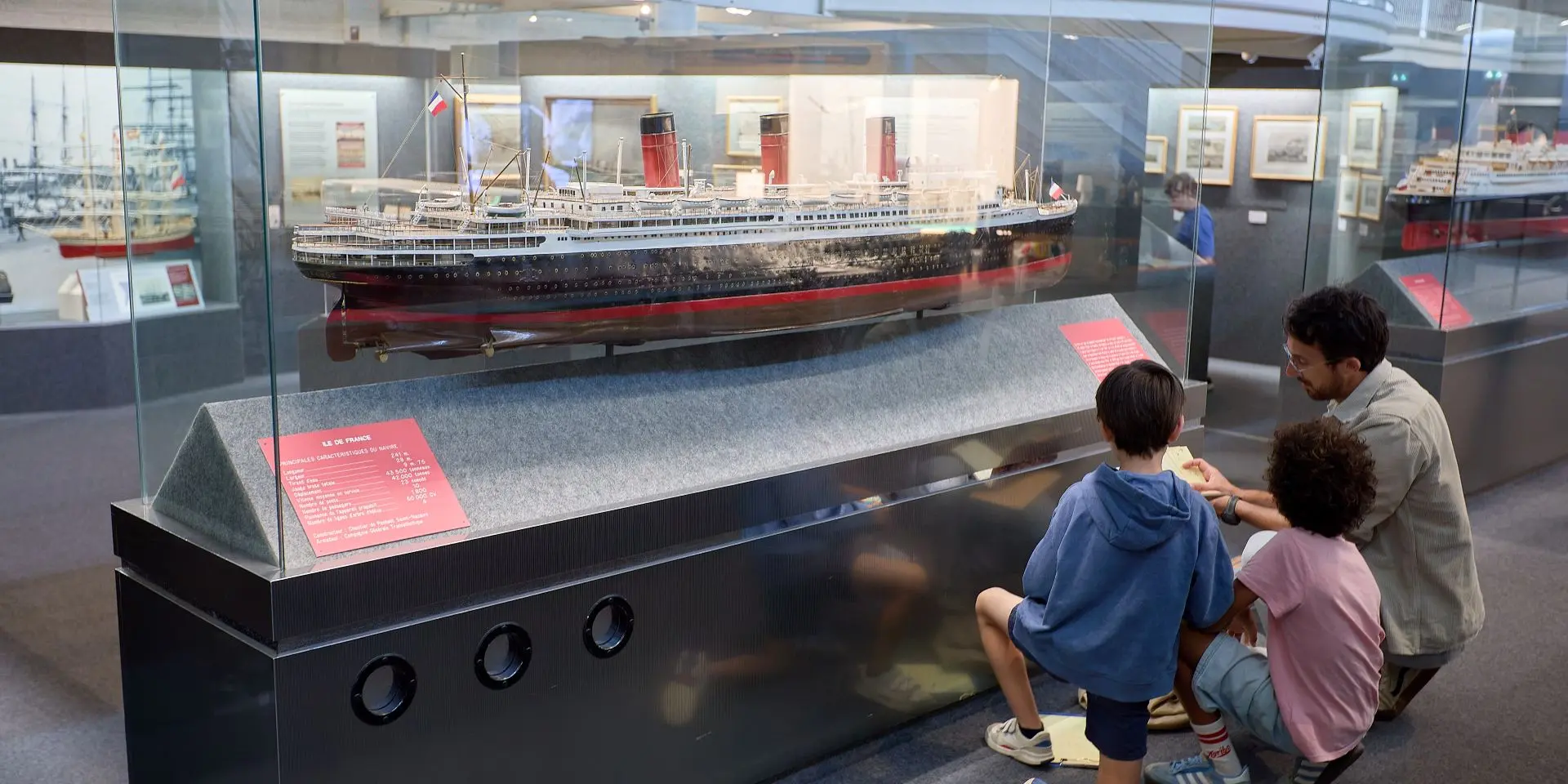 Enfants en visite à l'Écomusée - Enquête au musée : les énigmes d'Henri Vince