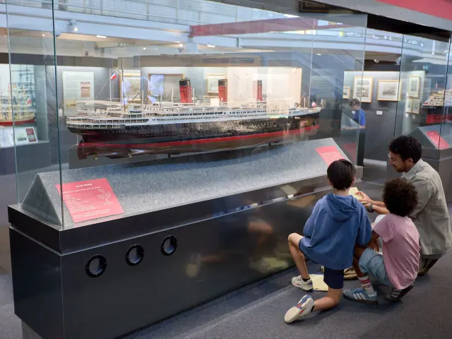 Enfants en visite à l'Écomusée - Enquête au musée : les énigmes d'Henri Vince